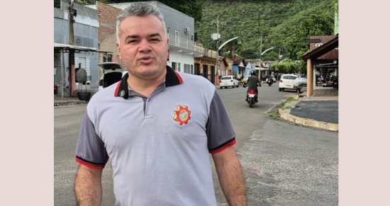 Vereador consulta moradores e comerciantes sobre sentido de circulação na Avenida Gabriel Ferreira