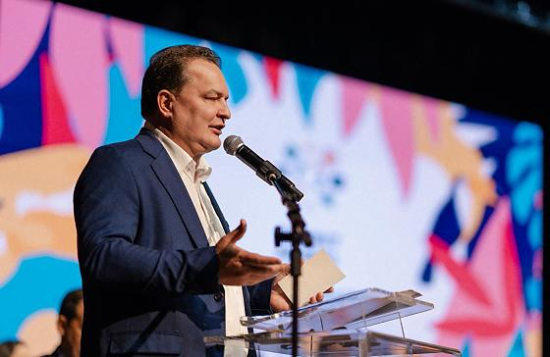 Leis e projetos do deputado Max ampliam inclusão de pessoas surdas em MT